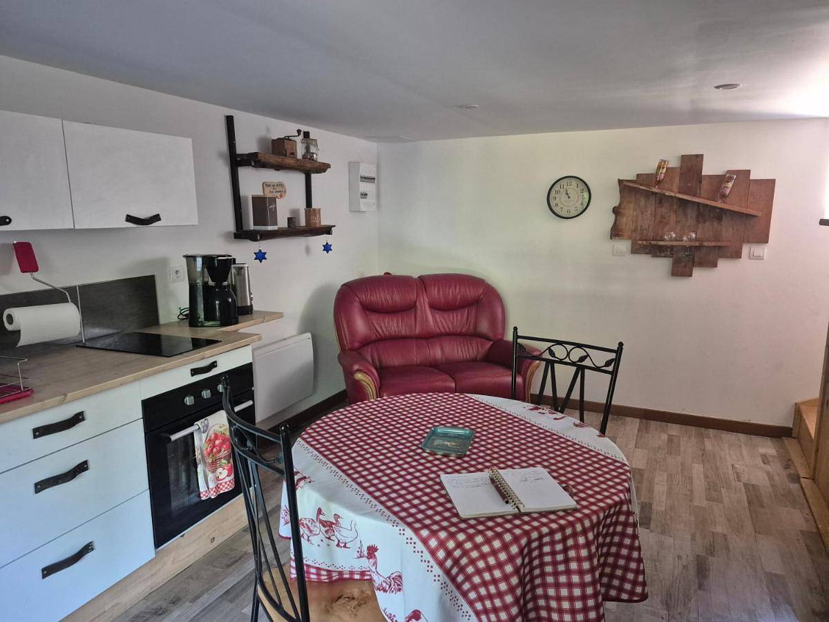 One-Bedroom House in Chavannes-sur-Reyssouze, Région de Bourg-en-Bresse