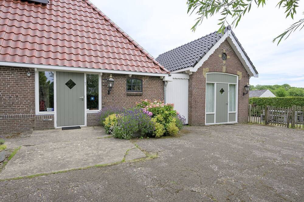 Ganze Wohnung, Sehr geräumige 3-Zimmer-Wohnung in Gehweite zum Zentrum von Workum in Workum, Ijsselmeer
