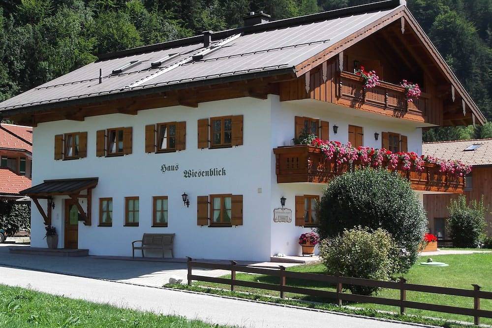 Ganze Wohnung, Ferienwohnung  Haus Wiesenblick Fewo2 - Haus Wiesenblick in Oberwössen, Unterwössen