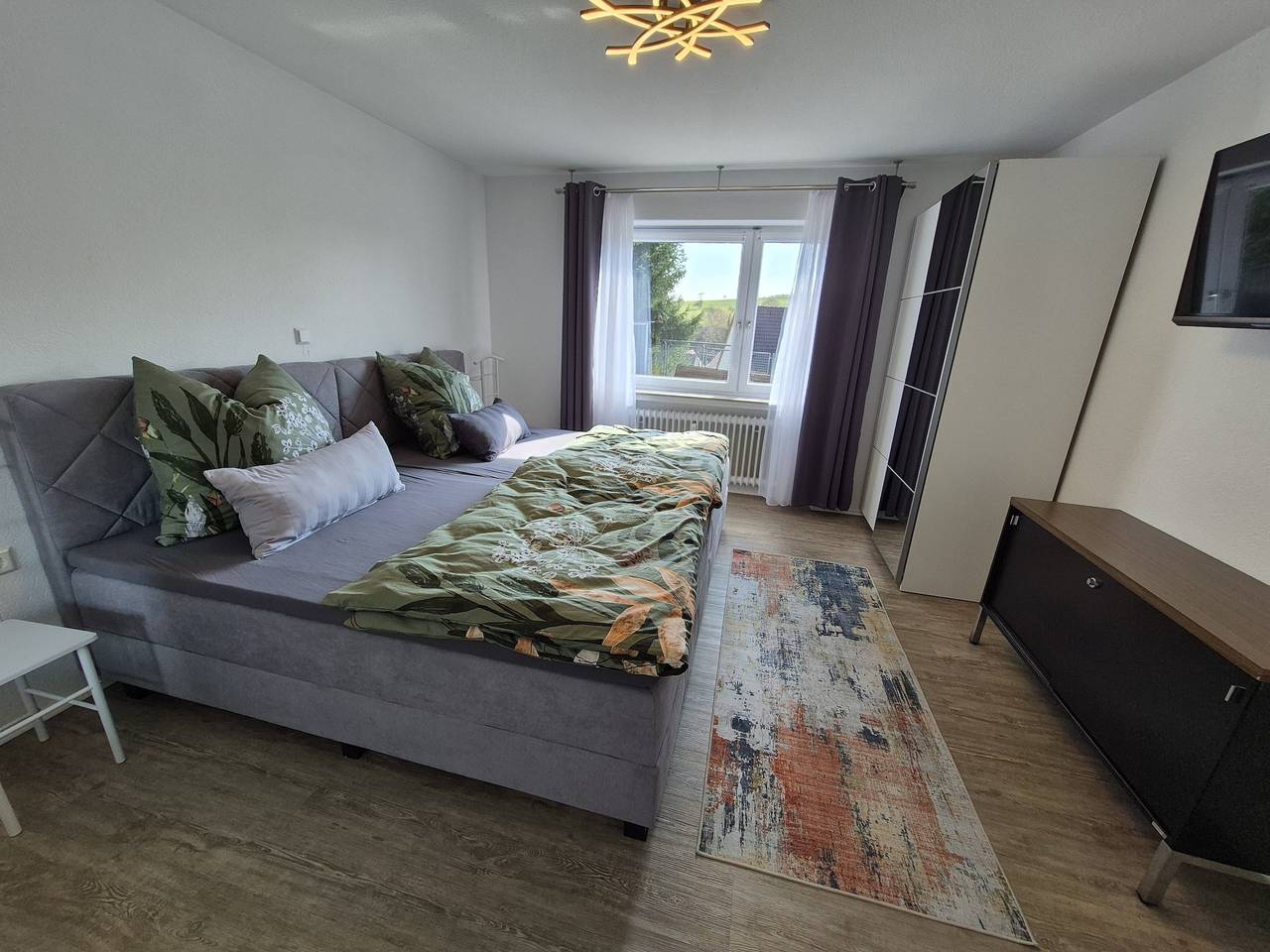 Ganze Ferienwohnung, Fewo Ausblick Rottweil, eigener Zugang, Terrasse, Carport in Rottweil, Mittlerer Schwarzwald
