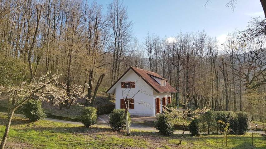 Casa vacanza per 8 persone, con Balcone e Terrazza nonché Giardino e Panorama a Cusano Mutri