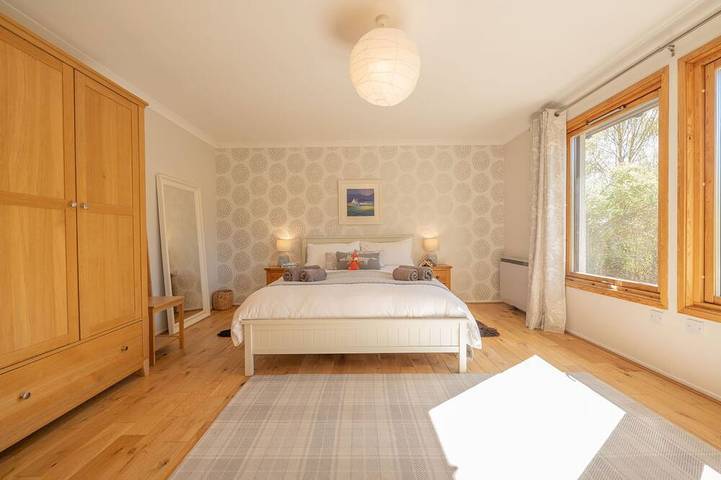 Mallachie - sleeps 8 guests  in 4 bedrooms in Boat of Garten, Highlands