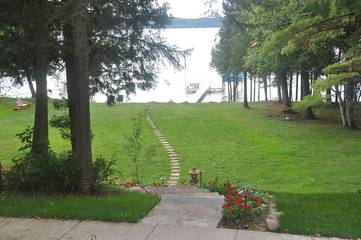 Vacation House for 16 Guests in Lake Michigan, Torch Lake, Picture 3