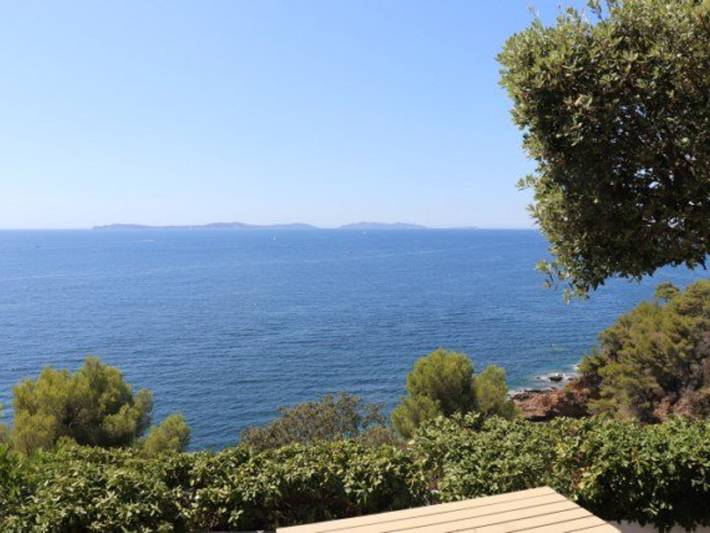 Villa pour 5 personnes, avec Balcon ainsi que Terrasse et Piscine à Cavalaire-sur-Mer