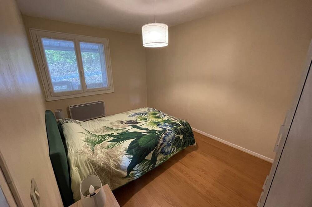 Entire apartment, Spacious T2 with balcony near slopes in Le Lioran in Le Lioran, Laveissière