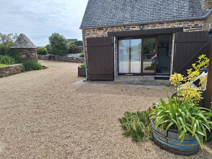 Location de vacances pour 3 personnes, avec terrasse et jardin à Trédrez-Locquémeau - 4