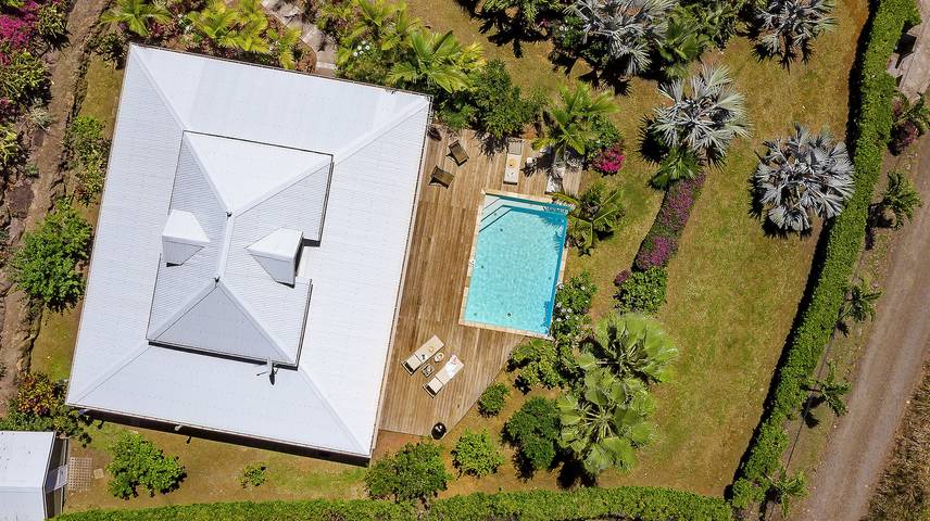 Location de vacances pour 8 personnes, avec terrasse et jardin, animaux acceptés à Le Vauclin - 2