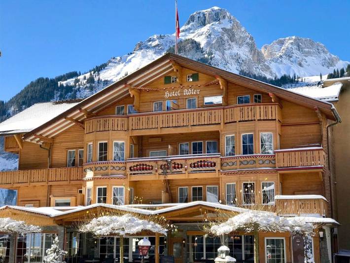 Hotel für 2 Personen, mit Balkon und Whirlpool sowie Terrasse und Garten in Kandersteg