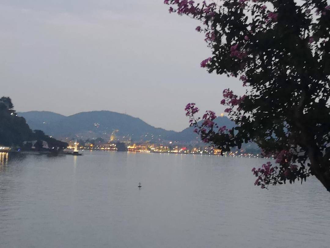 Lakeviewcabin in Como, Comer See
