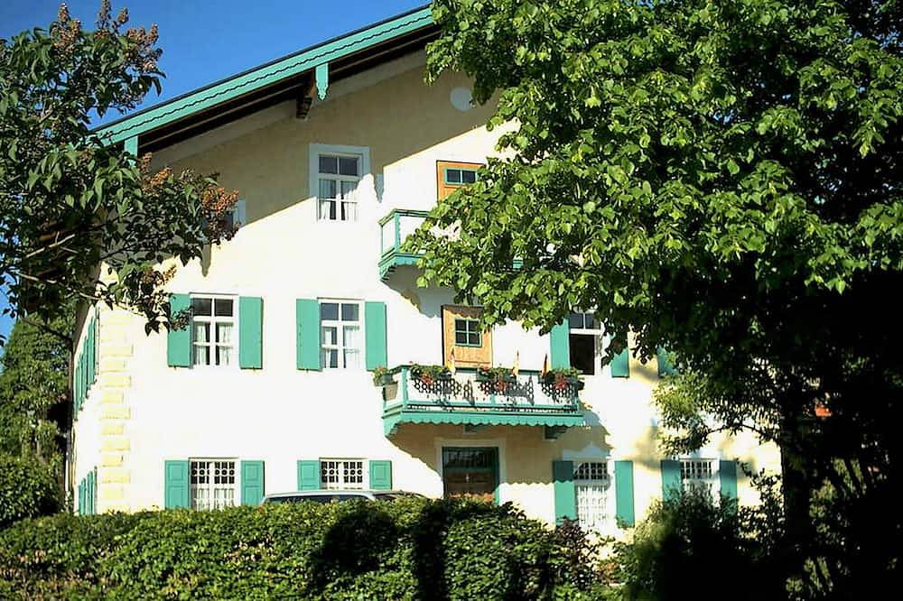 Ganze Wohnung, Ferienwohnung Spitzsteinblick 42 qm Wohn- und Schlafraum kombiniert im Erdgeschoss in Sachrang, Aschau im Chiemgau