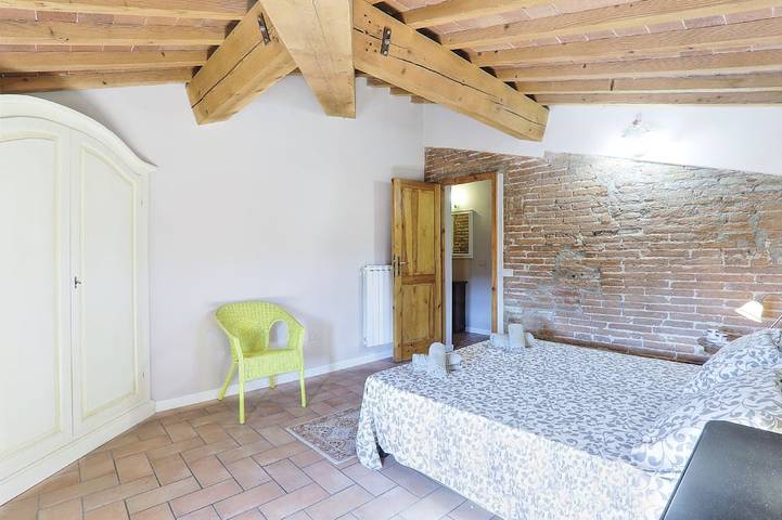 Appartamento intero, Appartamento di 90 mq, con possibilità di ospitare fino a 6 persone. in Ponsacco, Pisa e dintorni
