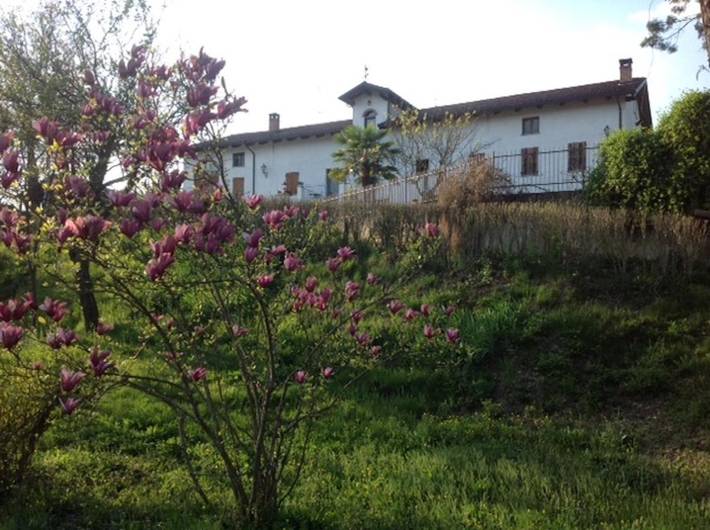 Chambre d’hôte pour 3 personnes, avec jacuzzi ainsi que jardin et piscine à Castellero