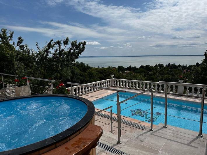 Villa für 8 Personen, mit Whirlpool und Garten sowie Pool und Sauna am Balaton - 4