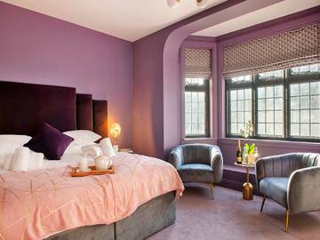 Vacation Rental for 12 Guests in Nottingham, Midlands, Picture 1