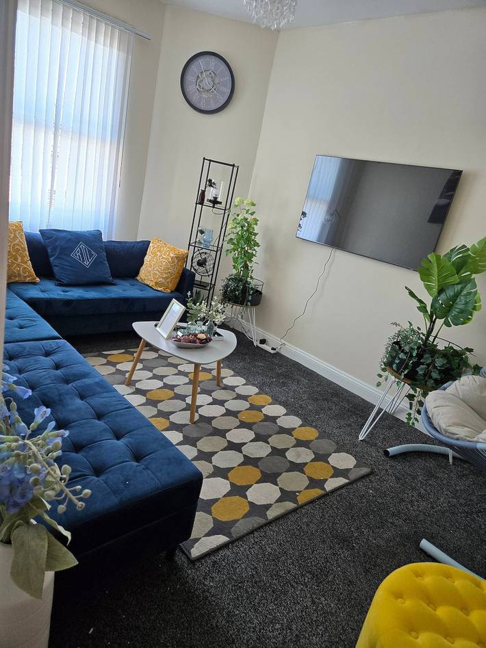 Apartment for 11 people in Wolverhampton