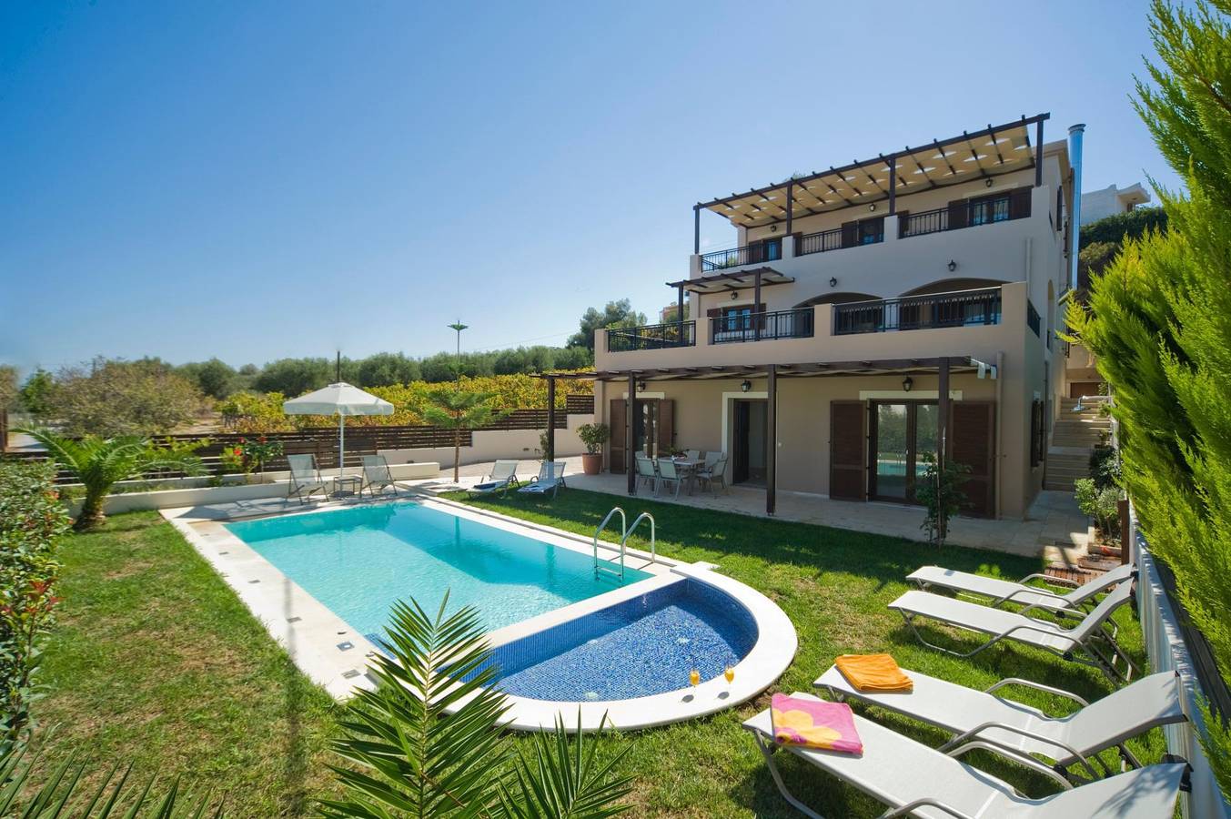 Villa voor 11 personen met terras in Pigianos Kampos, Rethymno en omgeving