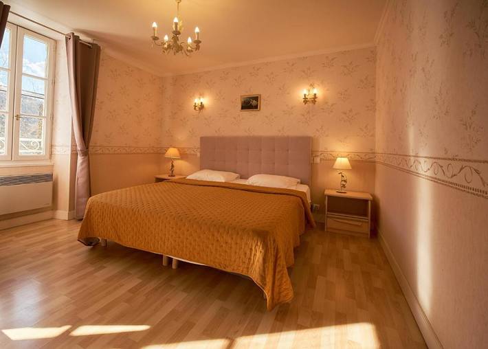 Location de vacances pour 4 personnes, avec vue ainsi que jardin et piscine à Lalinde - 3