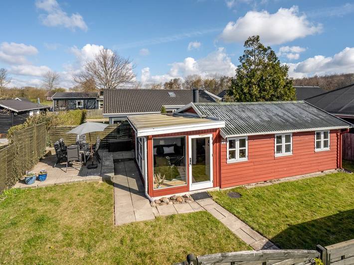 Ferieudlejning for 4 personer, med Terrasse i Thurø
