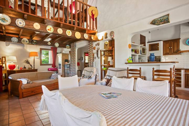 Villa Mina, 3 bedrooms, 6 guests, 2 bathrooms, private pool, Wi-Fi & air conditioning