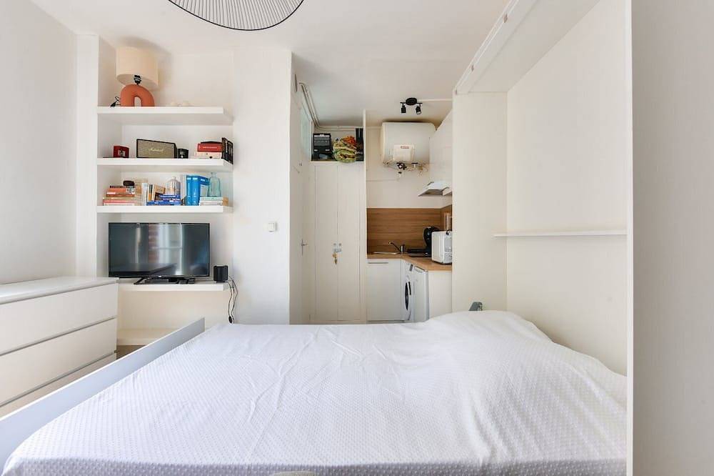 Entire apartment, Charming studio Paris Levallois Perret in Levallois-Perret, Hauts-de-Seine