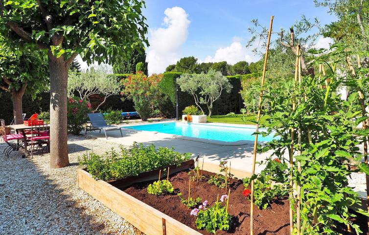 Gemütliche 120qm Wohnung mit Pool und Parkplatz, 200m zum Restaurant in Maussane-les-Alpilles, Arles und Umgebung