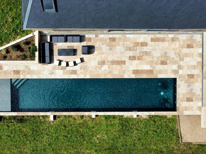 Location de vacances pour 8 personnes, avec piscine et jardin à Coly - 2