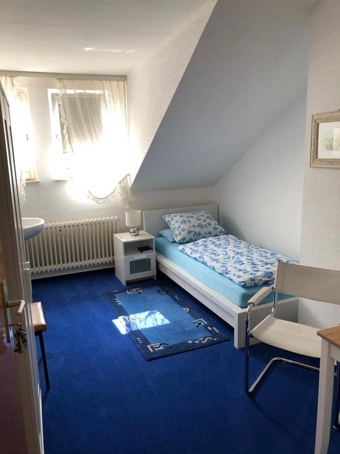 Ferienhaus für 3 Personen, mit Terrasse und Garten in Rödermark