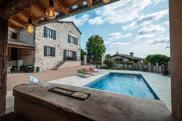 Location de vacances pour 12 personnes, avec piscine ainsi que jardin et balcon à Vaour - 3
