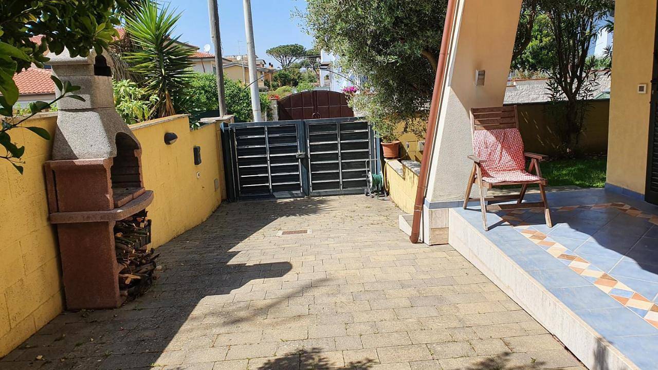 Three-Bedroom Villa in Anzio, Provincia di Roma