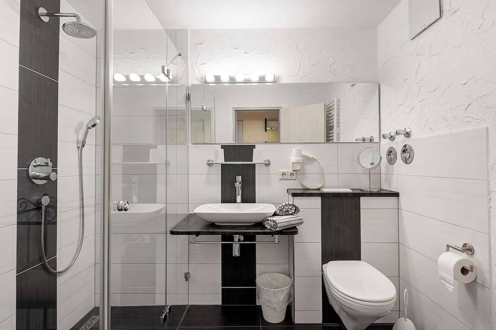 Ganze Wohnung, Ferienwohnung 'Im Hegau' mit Privatterrasse und Wi-Fi in Hilzingen, Hegau