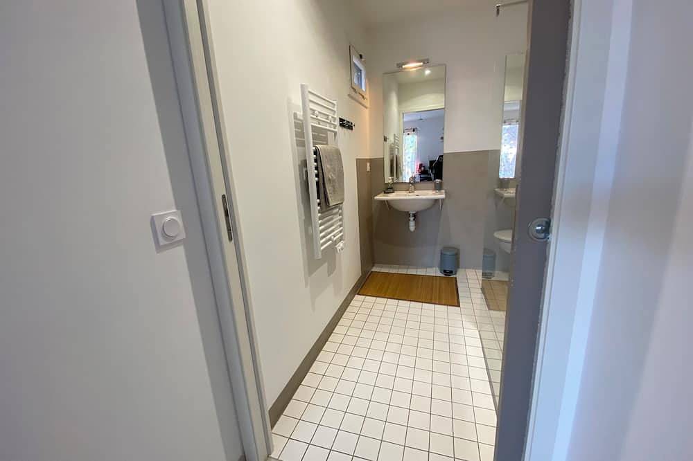 Apartamento entero, Room in a Villa at the Foot of Ventoux in Malaucène, Parque natural regional del Mont Ventoux