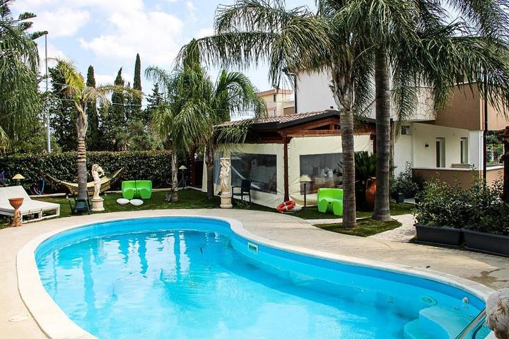 Bed and breakfast per 2 persone, con balcone e giardino, adatto a famiglie con bambini - 1