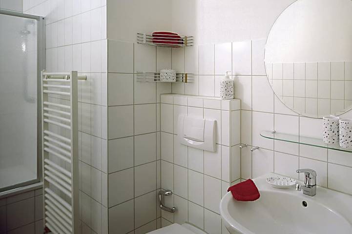 Hütte für 2 Personen, mit Garten und Terrasse in den Ammergauer Alpen - 3