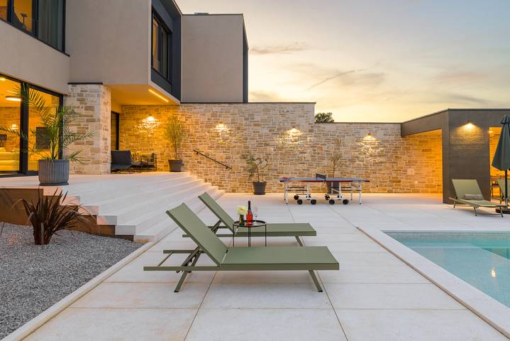 Villa für 8 Personen, mit Terrasse und Garten sowie Pool in Rovinj - 2