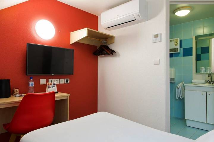 Hôtel pour 2 personnes, avec terrasse à Étampes - 3