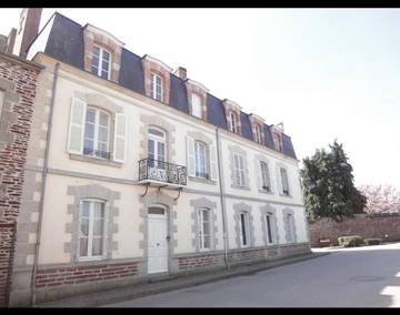 Gîte pour 6 personnes, avec jacuzzi ainsi que balcon et jardin à Mauron