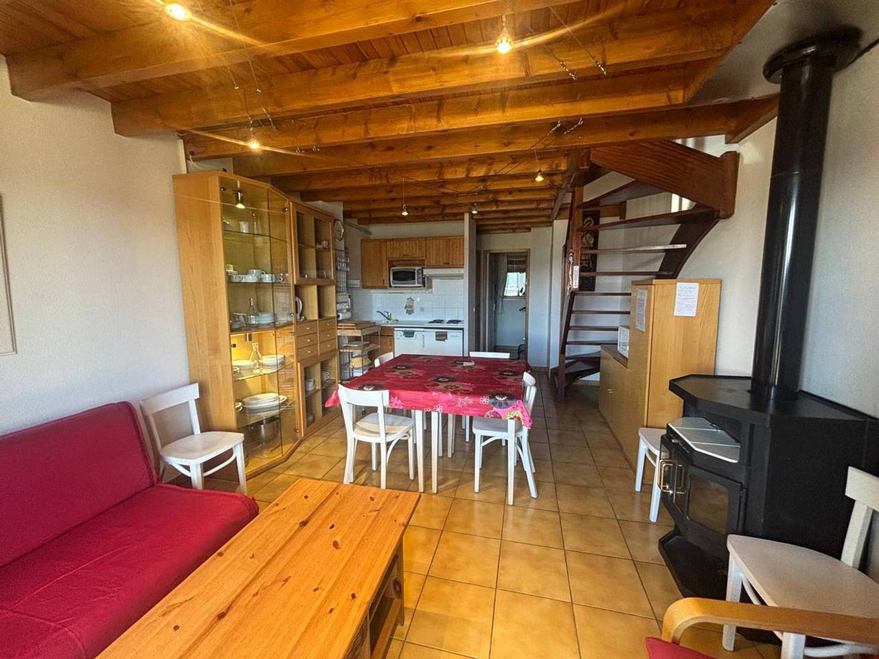 Entire apartment, Duplex T4 with parking and balcony in Les Angles in Les Angles, Prades region