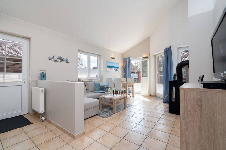 Strandnahes Ferienhaus für 4 Personen mit Kamin, Garten, Strandkorb & Hund in Südstrand Pelzerhaken, Ostholstein