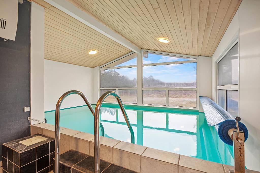 Gemütliches Ferienhaus für 6 Personen mit Pool und Sauna in Sønderho, Wadden Sea National Park