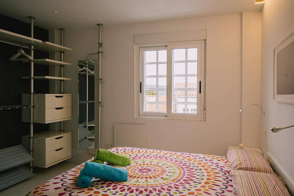 Entire apartment, Design apartment with parking very well located in Santiago de Compostela, La Coruña Province