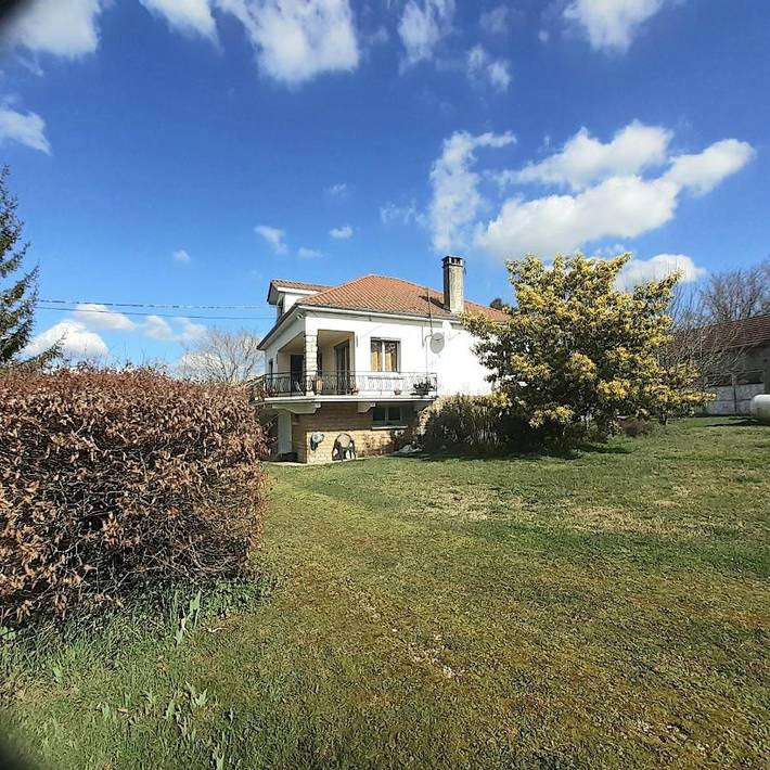 Location de vacances pour 4 personnes, avec jardin et vue à Saint-Julien-de-Lampon - 2