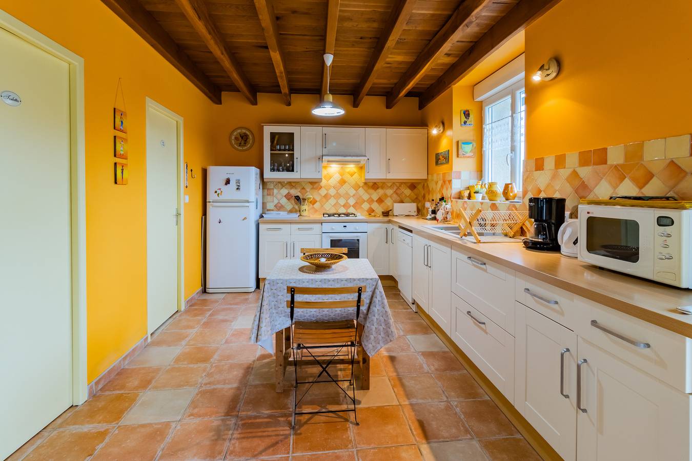 Gîte 'Le Bûcher' – Authentieke charme met terras, balkon en gedeelde tuin midden in de natuur in Saint-Jory-de-Chalais, Regionaal Natuurpark van de Perigord-Limousin