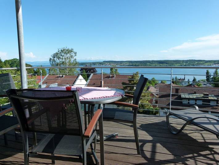 Ferienwohnung für 2 Personen, mit Balkon und Garten sowie Seeblick in Überlingen