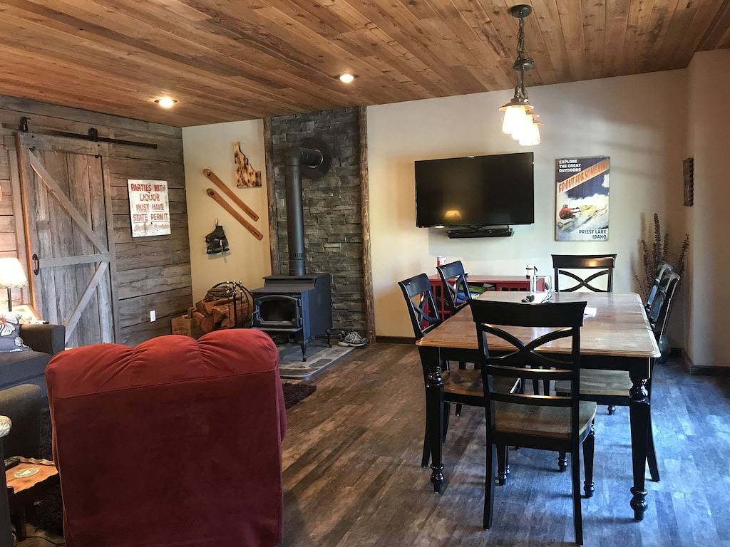 Lake View Couples Get-Away —\nyear Round Fun!! in Kaniksu Nationalwald