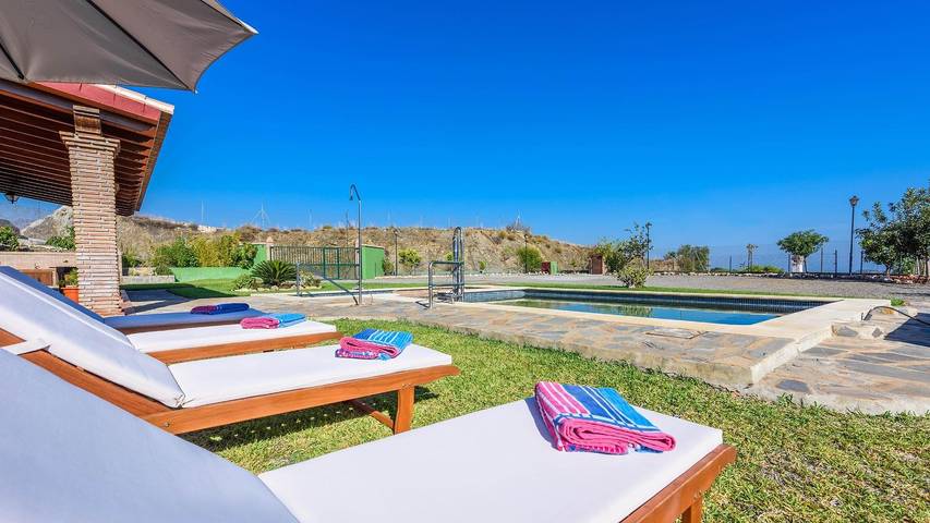 Chalet para 6 personas, con piscina, Se admiten mascotas en Axarquía - 4