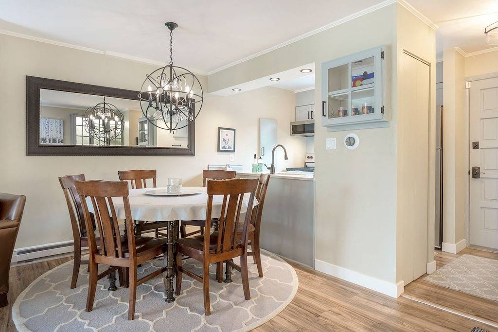 Ganze Wohnung, Newly remodeled condo in great location with fabulous views!! in Vail Ski Resort, Vail