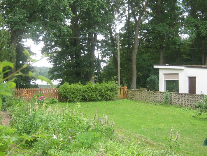 Bungalow für 2 Personen, mit Terrasse und Garten sowie Seeblick in Mecklenburg-Vorpommern