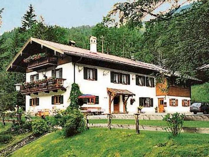 Ferienwohnung für 3 Personen, mit Balkon und Garten in Kreuth