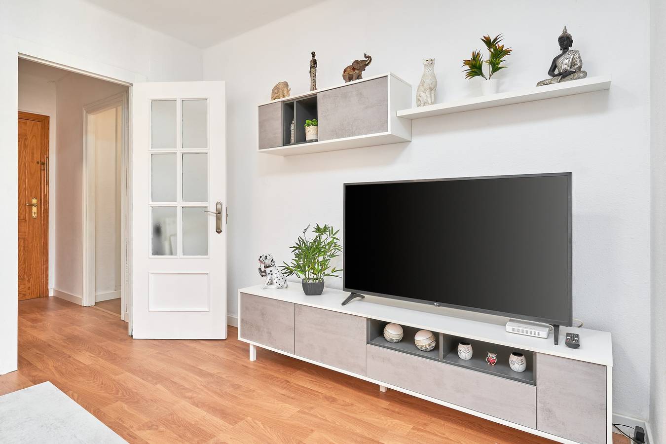 Apartamento entero, Apartamento vacacional "Sol y Playa A83" cerca de la playa con piscina compartida y Wi-Fi in Torrox Costa, Torrox