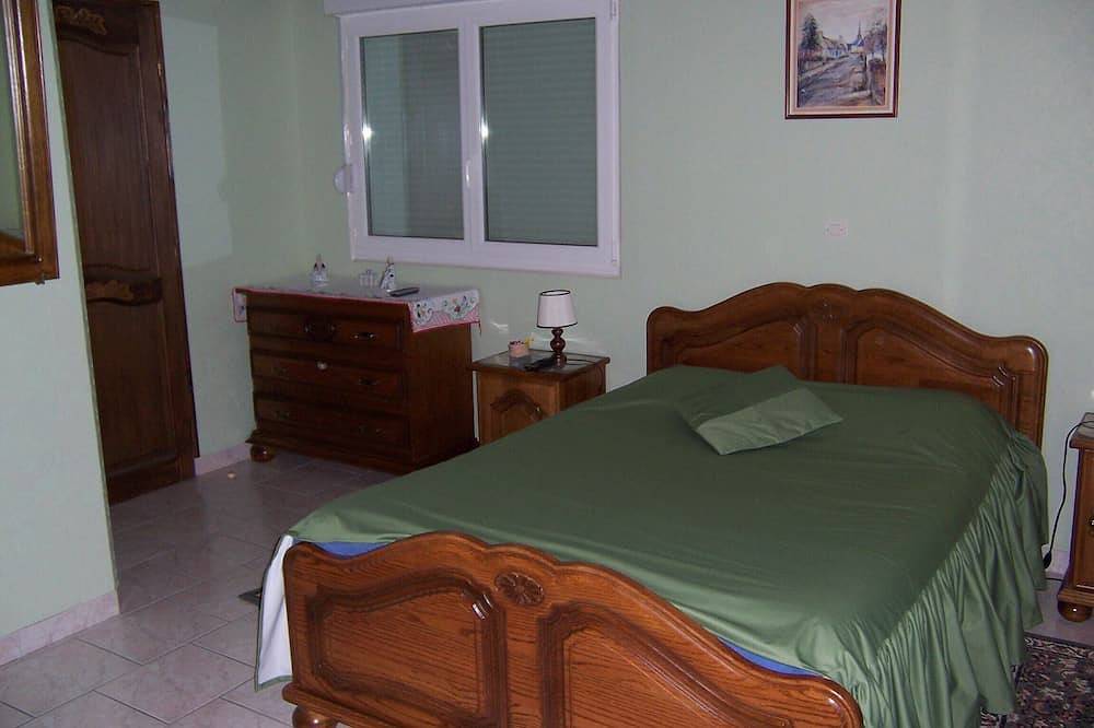 Cottage Blumen / Finnisch Kota im Garten in Ban-de-Laveline, Regionaler Naturpark Belchen der Vogesen